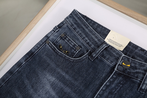 ブランドジーンズ着用イメージ